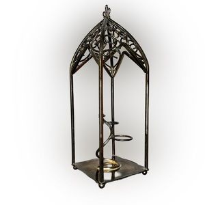 Silver pleated decor